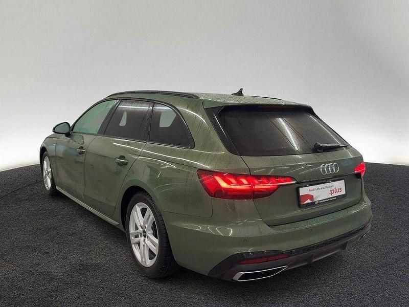 Gebraucht Audi A4 S-Line 204 PS (150 kW) 2024 Distriktgrün metallic Kombi
