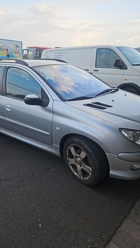 Gebraucht Peugeot 206 88 PS (64 kW) 2004 Silber Kombi