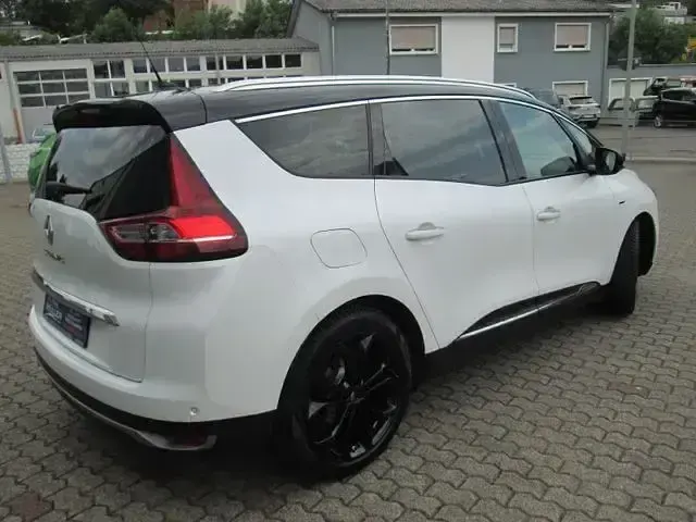 Gebraucht Renault Scénic IV Black Edition 140 PS (102 kW) 2020 Weiß Van / Kleinbus
