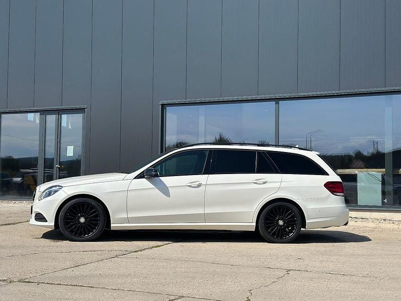 Gebraucht Mercedes E250 Night 204 PS (150 kW) 2016 Weiß Limousine