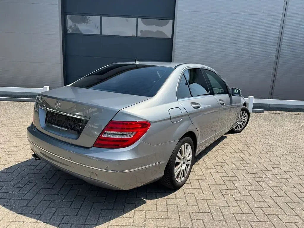 Gebraucht Mercedes C200 184 PS (135 kW) 2012 Silber Limousine