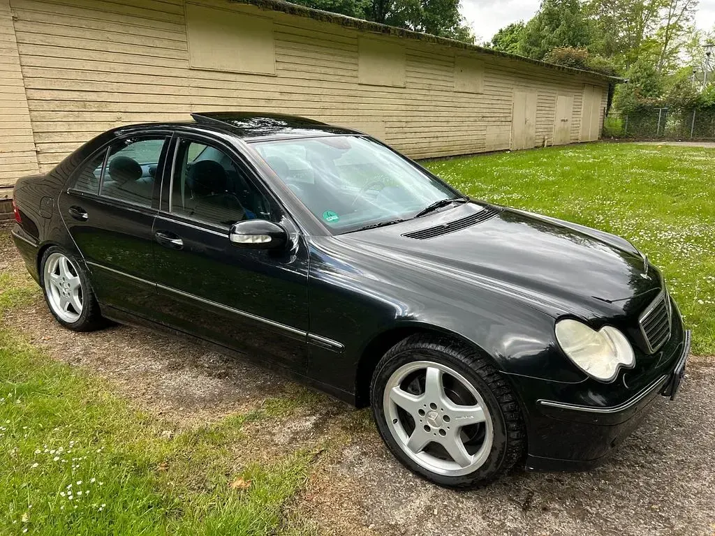 Gebraucht Mercedes C320 218 PS (160 kW) 2002 Schwarz Limousine