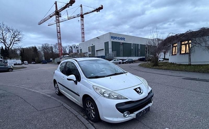 Gebraucht Peugeot 207 95 PS (69 kW) 2008 Weiß Kleinwagen