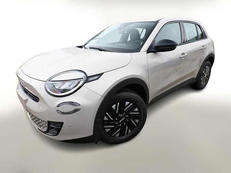 Cappucino beige metallic Neu 2025 Fiat 600 La Prima Limousine | 24.004 € (Superpreis) - Bild 1/4