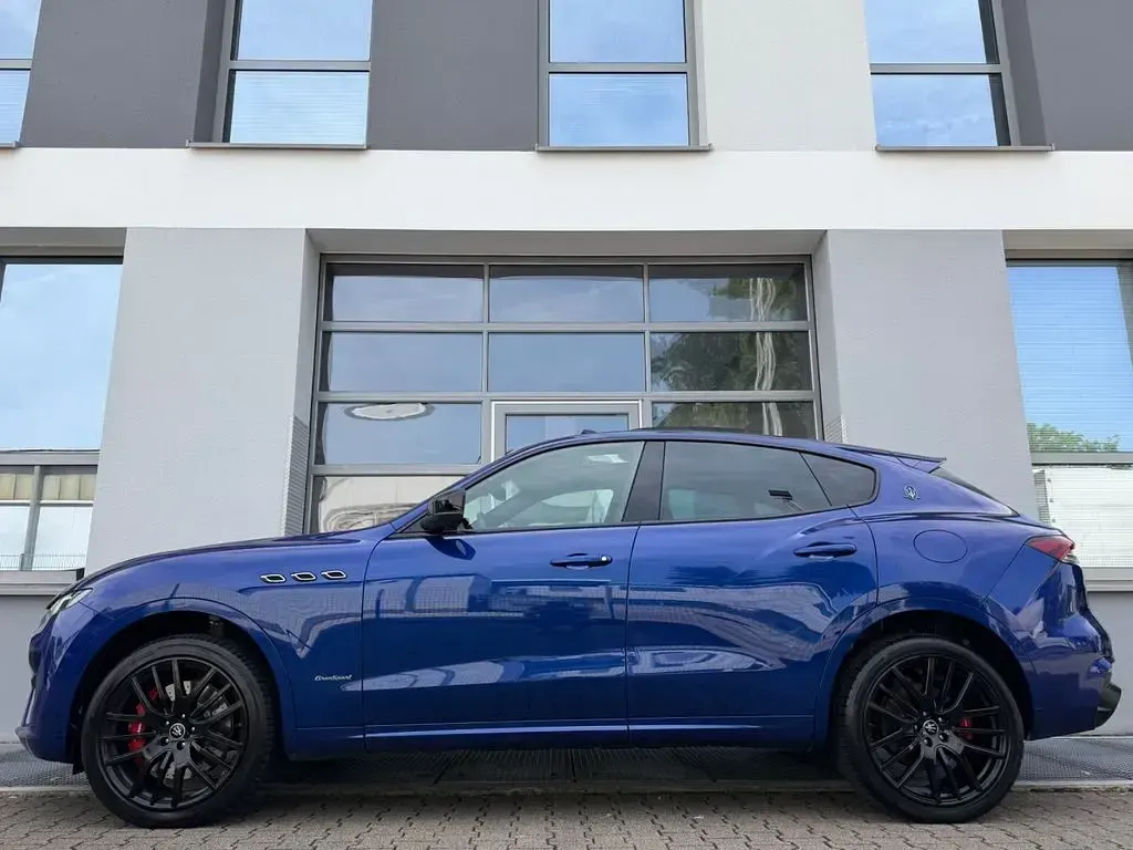Gebraucht Maserati Levante 349 PS (256 kW) 2021 Blau SUV
