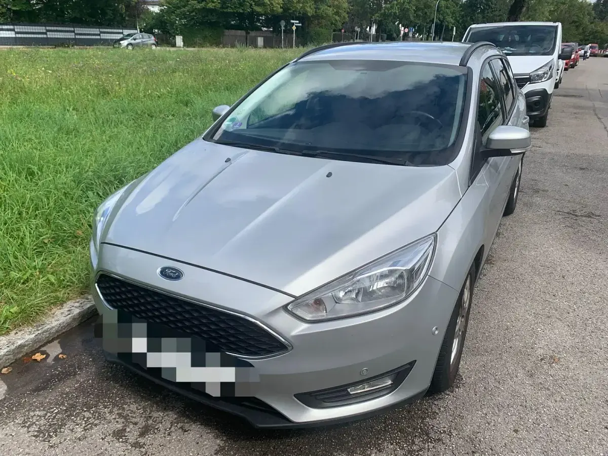 Gebraucht Ford Focus Business Edition 125 PS (91 kW) 2017 Silber Limousine