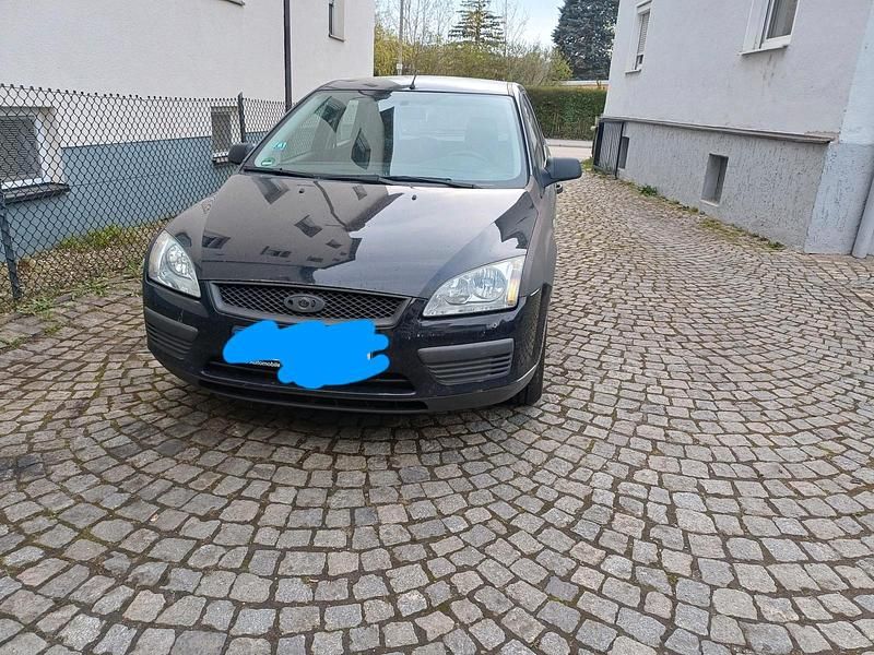 Używany Ford Focus 101 KM (74 kW) 2005 Czarny Sedan/Limuzyna