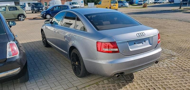 Grau Gebraucht 2006 Audi A6 Limousine | 2.500 € (Superpreis) - Bild 1/4