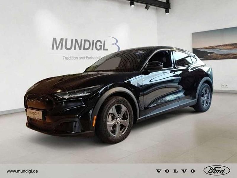 Iridiumschwarz metallic Gebraucht 2022 Ford Mustang Mach-E SUV | 39.550 € (Teuer) - Bild 1/3