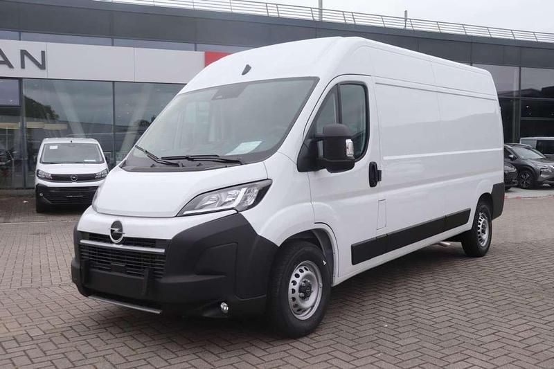 Gebraucht Opel Movano 140 PS (102 kW) 2025 Casablancaweiß Van