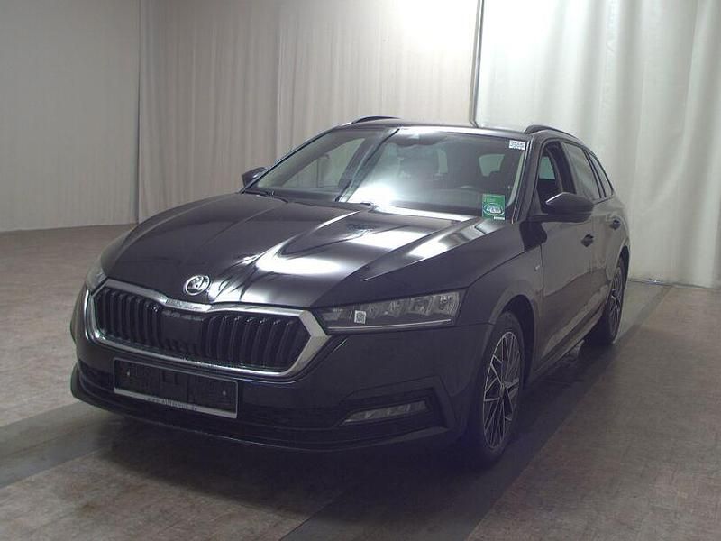 Gebraucht Skoda Octavia Clever 150 PS (110 kW) 2022 Schwarz magic perleffekt Kombi