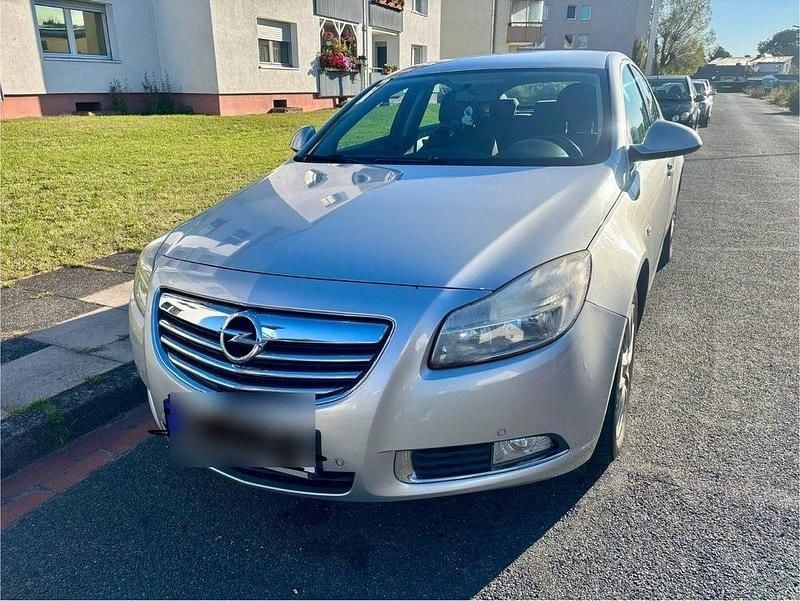 Gebraucht Opel Insignia 131 PS (96 kW) 2010 Andere farben Limousine