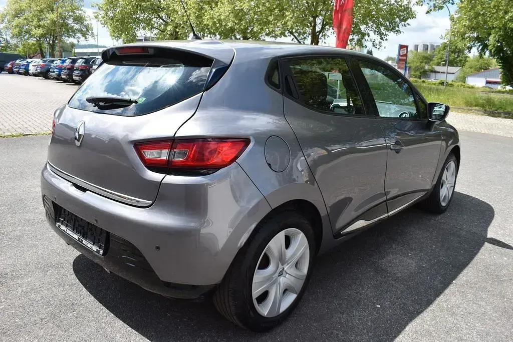 Gebraucht Renault Clio IV LIMITED 90 PS (66 kW) 2015 Grau Limousine
