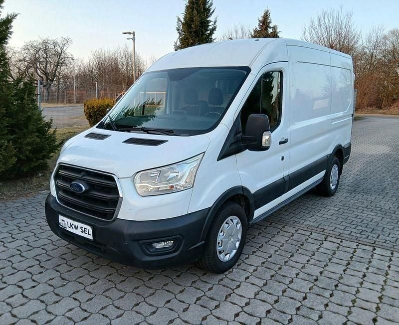 Gebraucht Ford Transit Trend 131 PS (96 kW) 2019 Weiß Van / Kleinbus