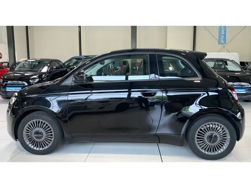 Gebraucht Fiat 500e Icon 86 kW (118 PS) 2022 Onyx schwarz) (schwarz Kleinwagen