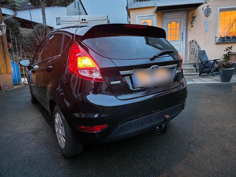 Gebraucht Ford Fiesta 100 PS (73 kW) 2015 Schwarz Limousine
