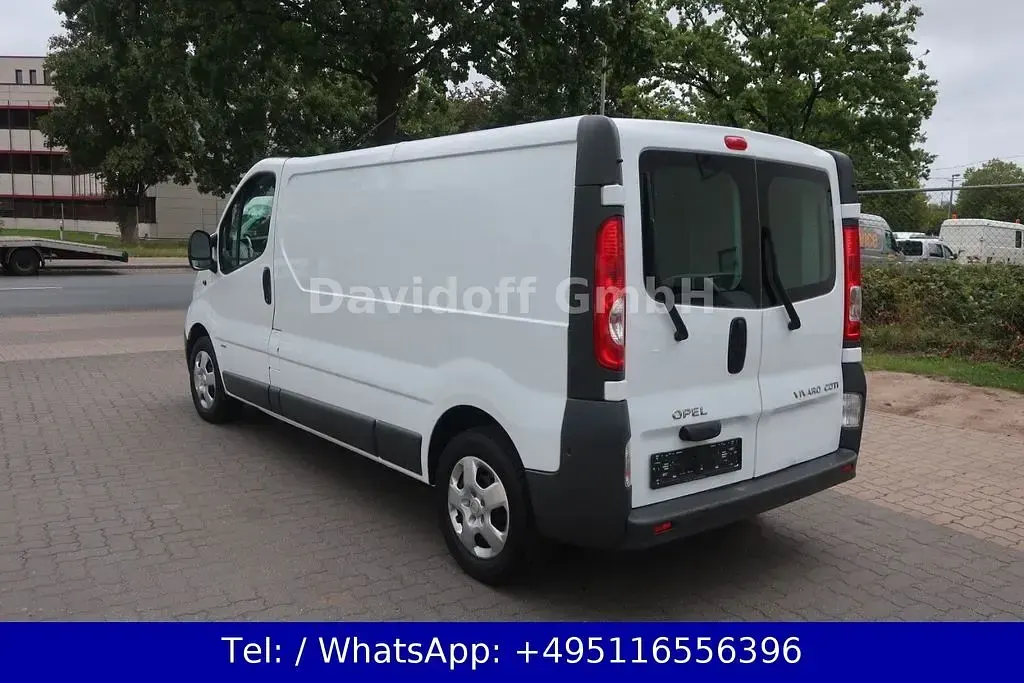 Gebraucht Opel Vivaro 114 PS (83 kW) 2012 Weiß Van / Kleinbus