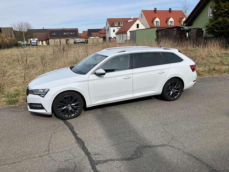 Gebraucht Skoda Superb Style 218 PS (160 kW) 2020 Weiß Kombi