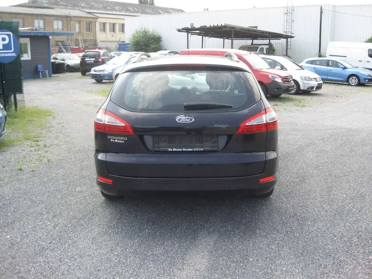 Gebraucht Ford Mondeo Trend 140 PS (102 kW) 2008 Marineblau Kombi