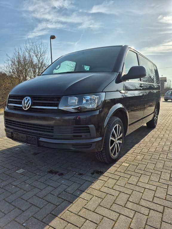 Second-hand VW T6 150 CP (110 kW) 2018 Negru Van