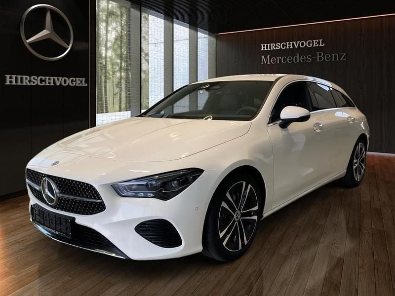 Gebraucht Mercedes CLA200 Shooting Brake Progressive 163 PS (119 kW) 2025 Polarweiß Kombi