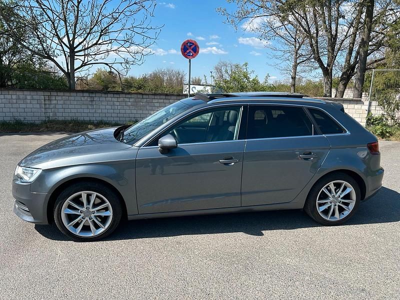 Gebraucht Audi A3 Comfort 184 PS (135 kW) 2014 Grau Limousine