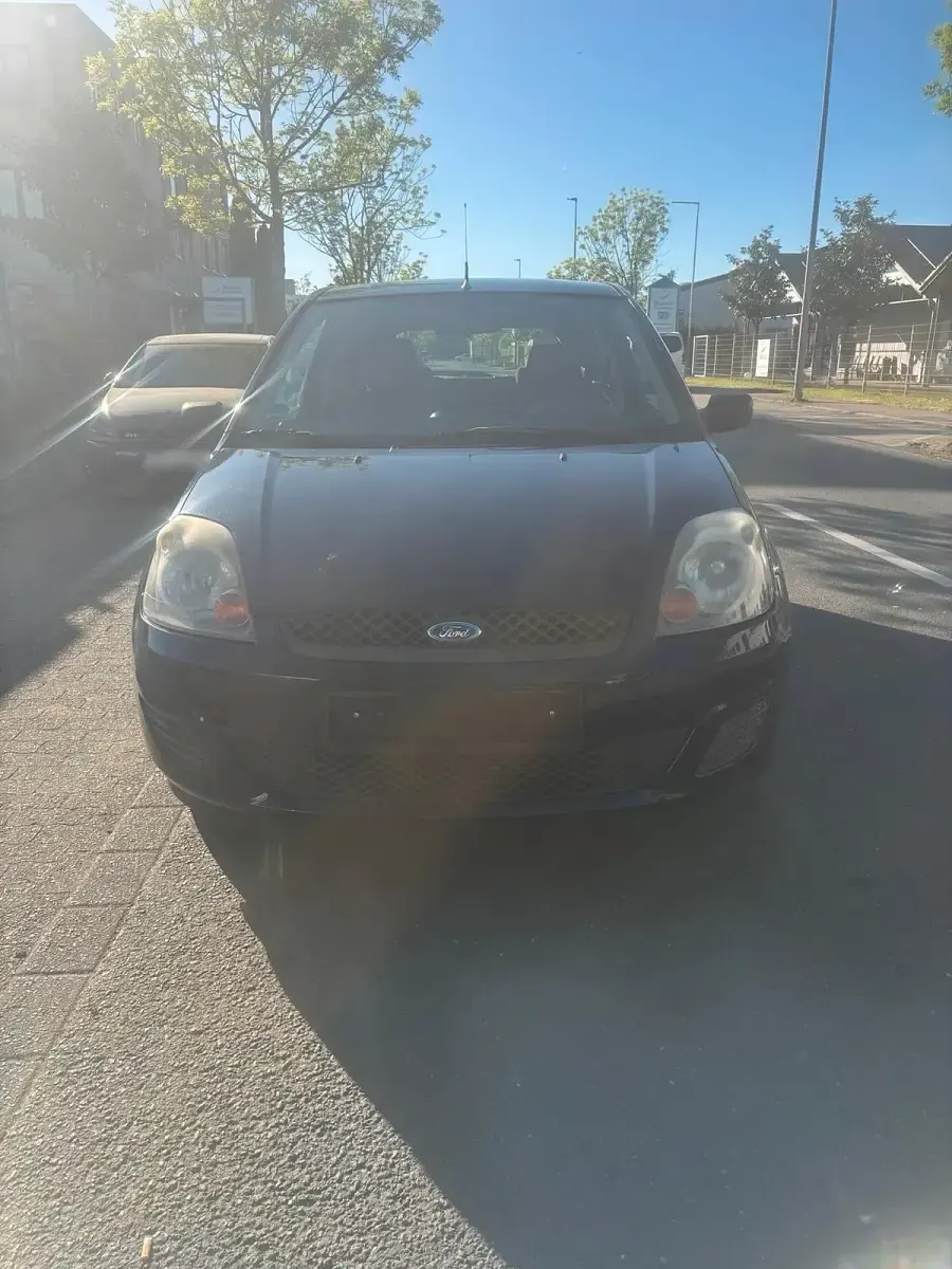 Gebraucht Ford Fiesta 60 PS (44 kW) 2008 Blau Kleinwagen