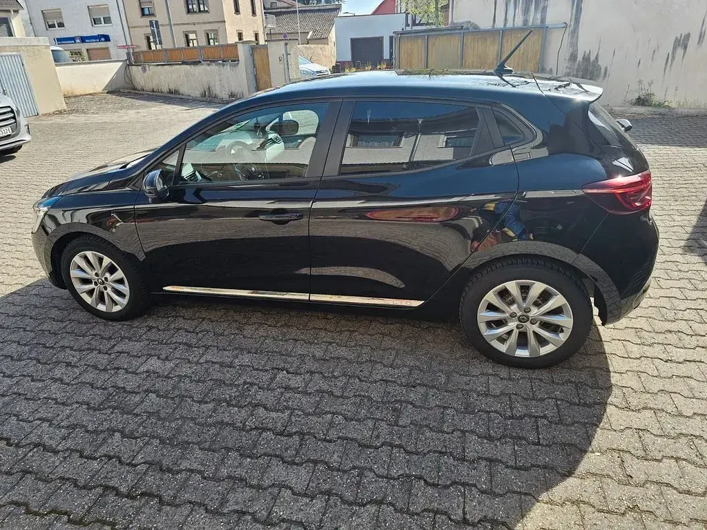 Gebraucht Renault Clio Experience 67 PS (49 kW) 2020 Schwarz Limousine