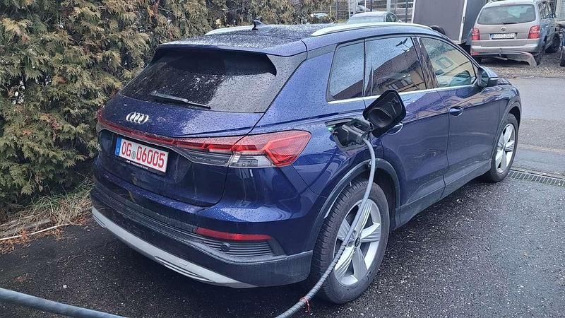 Gebraucht Audi Q4 e-tron 125 kW (170 PS) 2022 Navarra blau metallic SUV