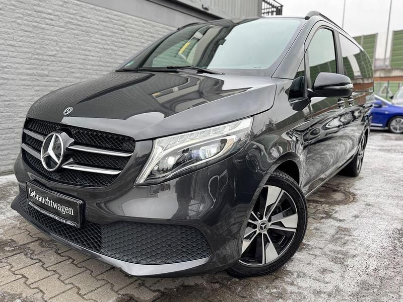 Gebraucht Mercedes V220 Edition 163 PS (119 kW) 2021 Grau Van / Kleinbus