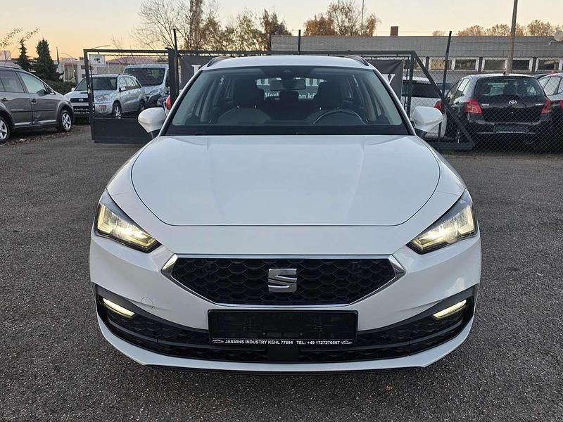 Gebraucht Seat Leon Style 150 PS (110 kW) 2021 "candy" weiss Kombi