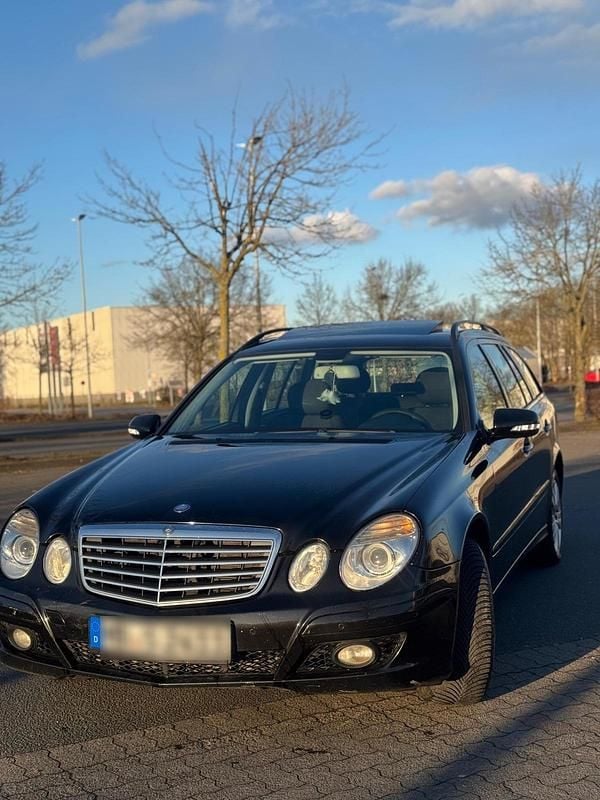 Schwarz Gebraucht 2008 Mercedes E220 Kombi | 3.500 € (Superpreis) - Bild 1/4