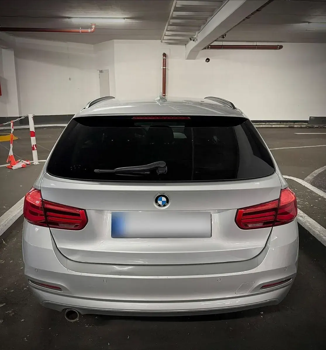 Gebraucht BMW 318 150 PS (110 kW) 2016 Silber Kombi