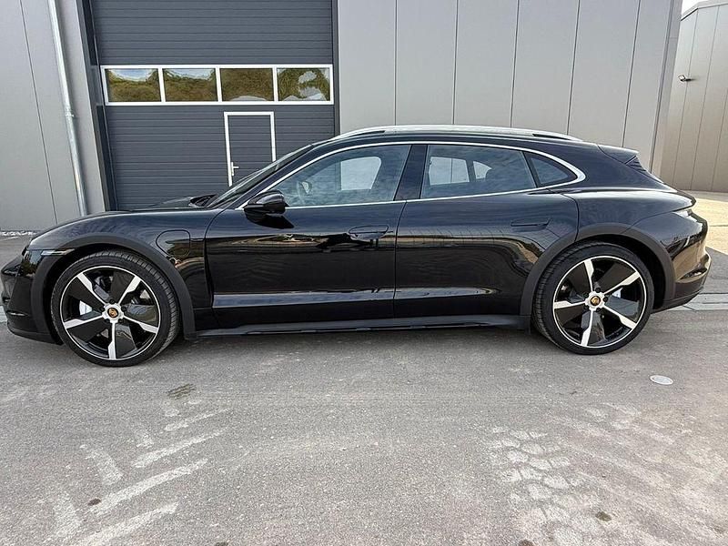 Schwarz Gebraucht 2022 Porsche Taycan Cross Turismo Limousine | 78.900 € (Superpreis) - Bild 1/4
