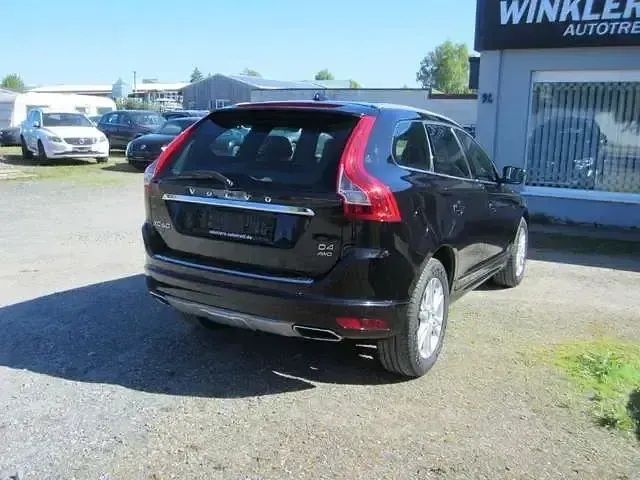 Gebraucht Volvo XC60 Summum 190 PS (139 kW) 2015 Onyx black / metallic SUV
