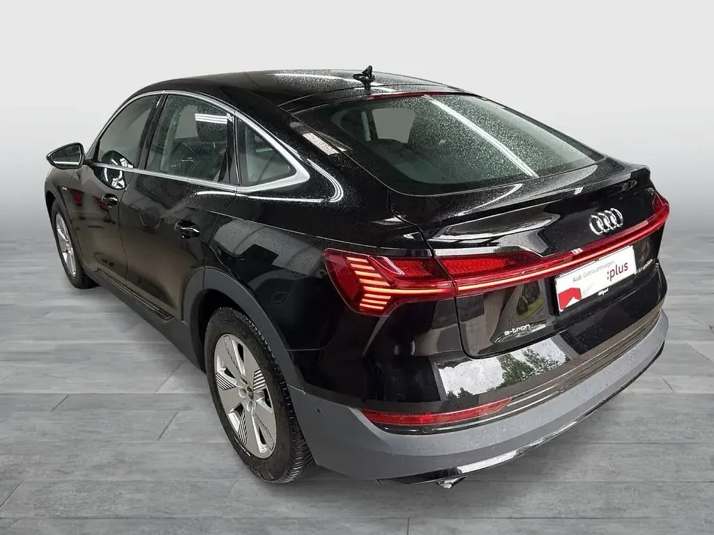 Gebraucht Audi e-tron Sportback Comfort 230 kW (313 PS) 2022 Brillantschwarz SUV