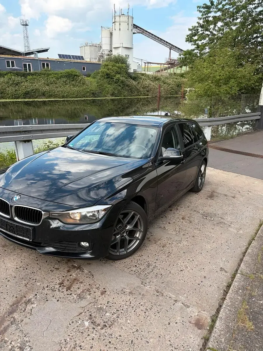 Gebraucht BMW 316 116 PS (85 kW) 2014 Schwarz Kombi