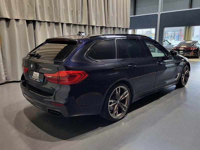 Gebraucht BMW M550 Performance 400 PS (294 kW) 2018 Schwarz Limousine