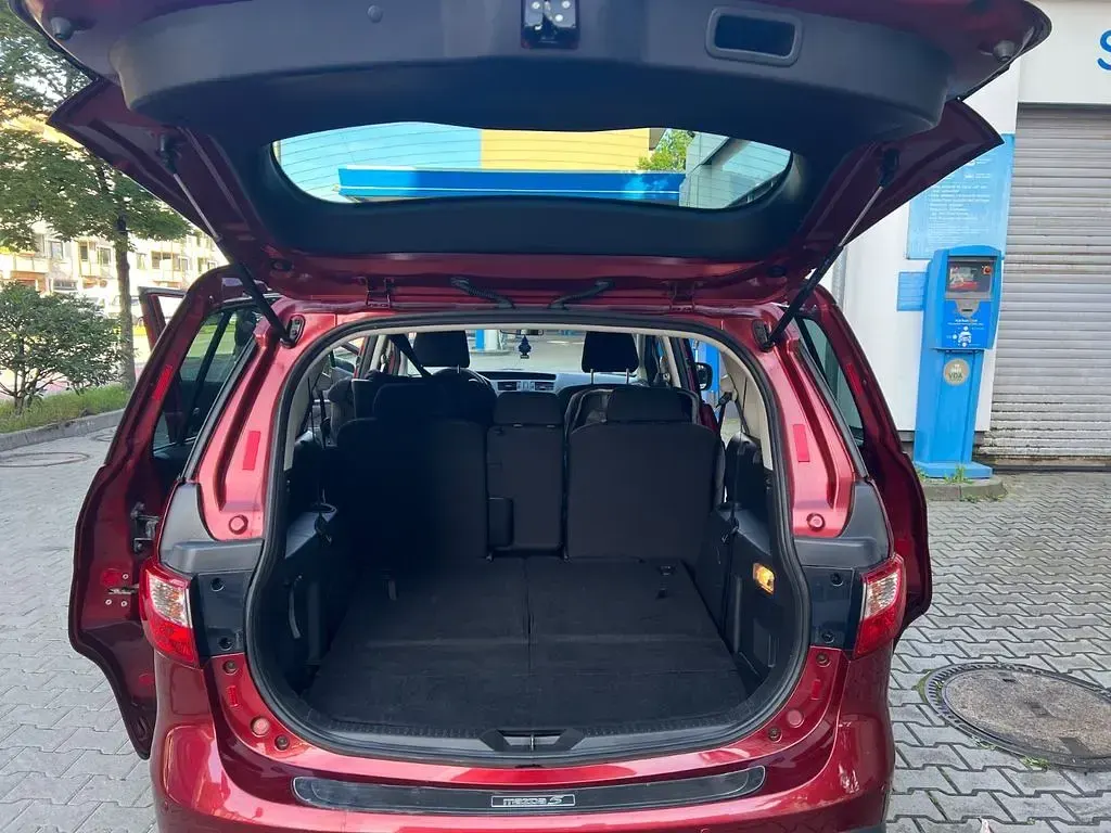 Gebraucht Mazda 5 Center-Line 144 PS (105 kW) 2011 Rot Van / Kleinbus