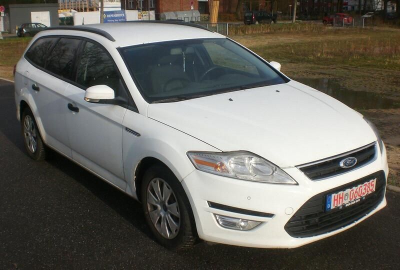 Weiß Gebraucht 2013 Ford Mondeo Kombi | 2.999 € - Bild 1/4