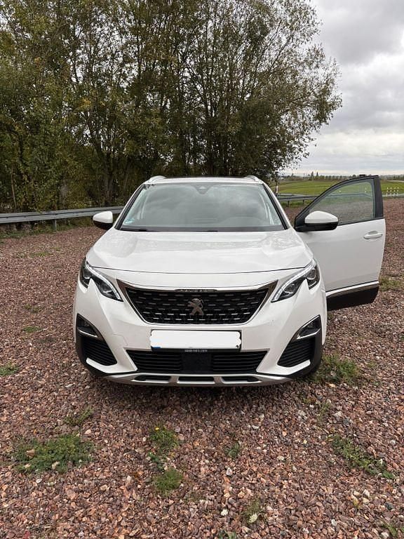 Weiß Gebraucht 2018 Peugeot 3008 Allure SUV | 11.999 € (Guter Preis) - Bild 1/4
