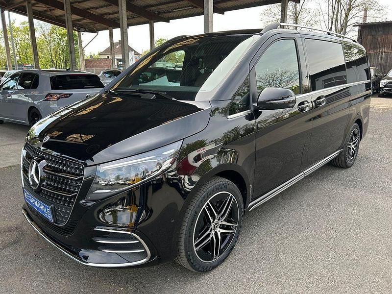 Schwarz Neu 2025 Mercedes V300 AMG line Van / Kleinbus | 102.000 € (Etwas zu teuer) - Bild 1/4