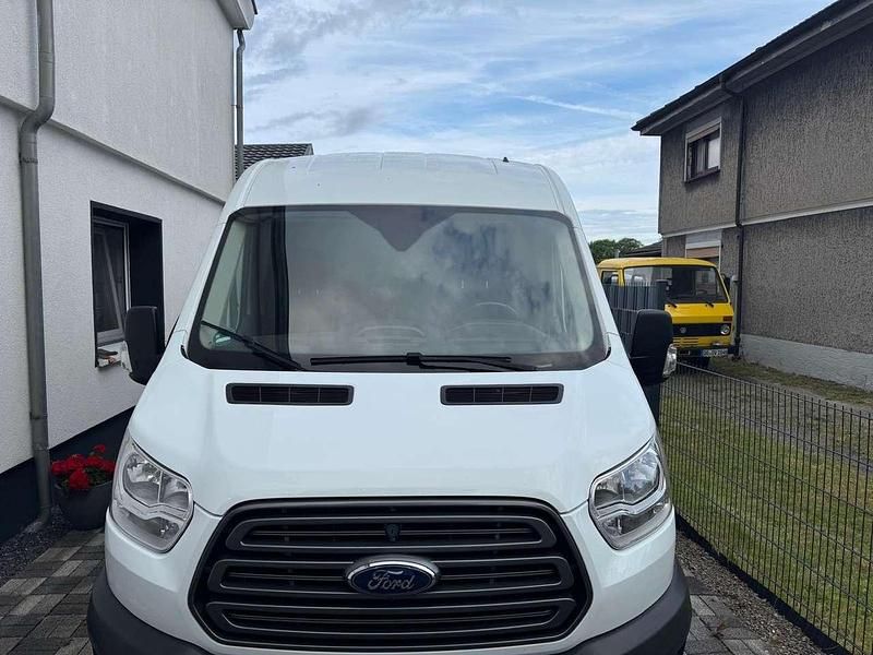 Weiß Gebraucht 2017 Ford Transit Trend Van | 13.900 € (Superpreis) - Bild 1/4