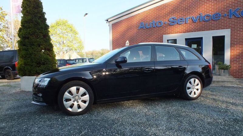 Gebraucht Audi A4 Attraction 215 PS (158 kW) 2012 Schwarz Kombi