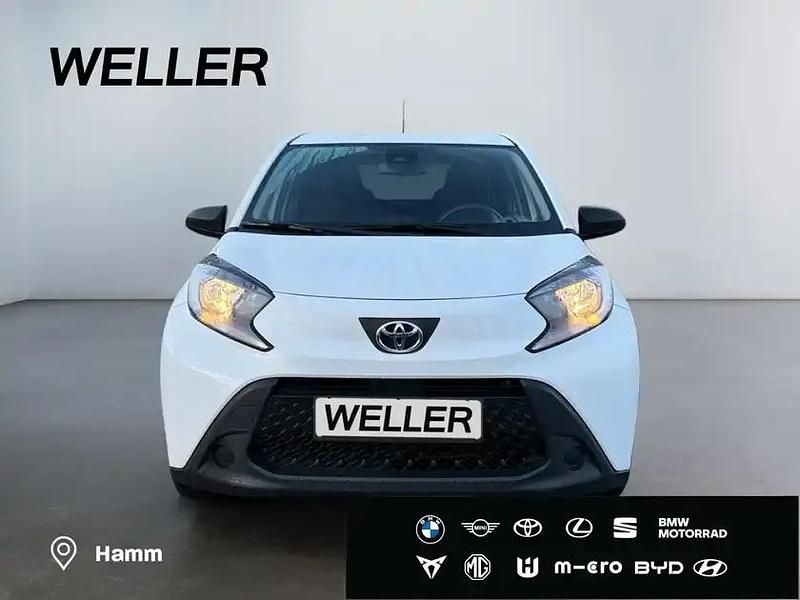 Gebraucht Toyota Aygo 72 PS (52 kW) 2023 Schneeweiß Kleinwagen