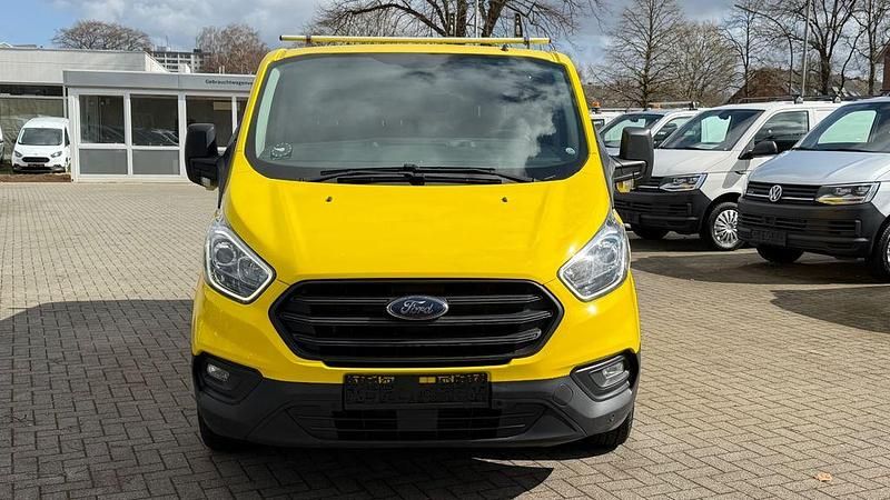 Second-hand Ford Transit Custom Trend 105 CP (77 kW) 2018 Galben Monovolum