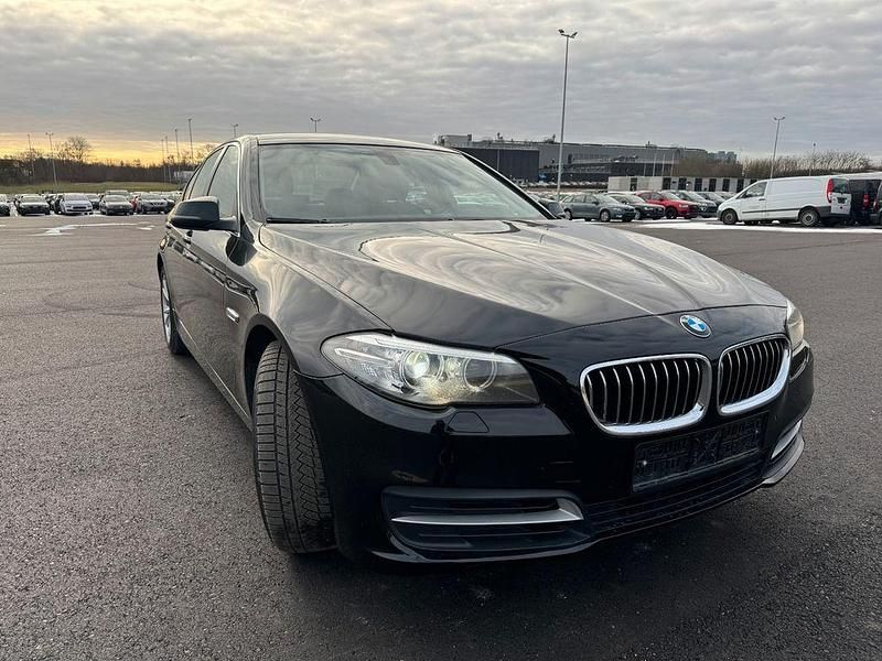 Gebraucht BMW 520 190 PS (139 kW) 2016 Schwarz Limousine