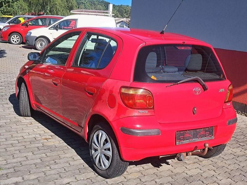 Gebraucht Toyota Yaris Sol 65 PS (47 kW) 2003 Rot Limousine
