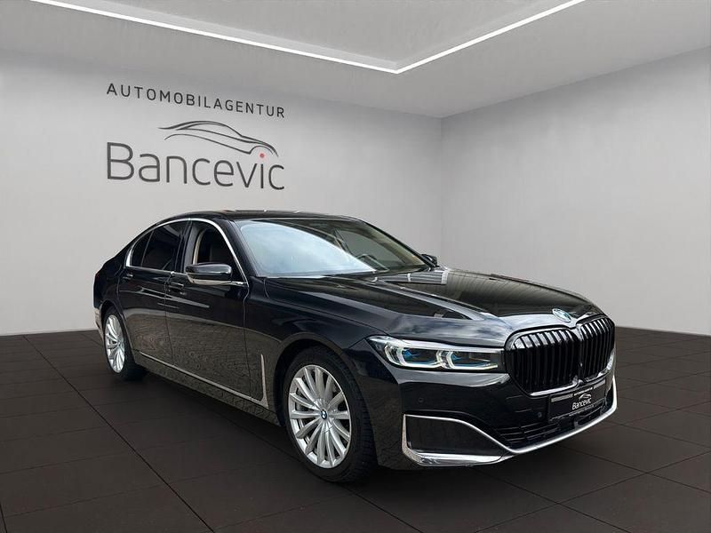 Schwarz Gebraucht 2020 BMW 730 Limousine | 41.450 € (Fairer Preis) - Bild 1/4