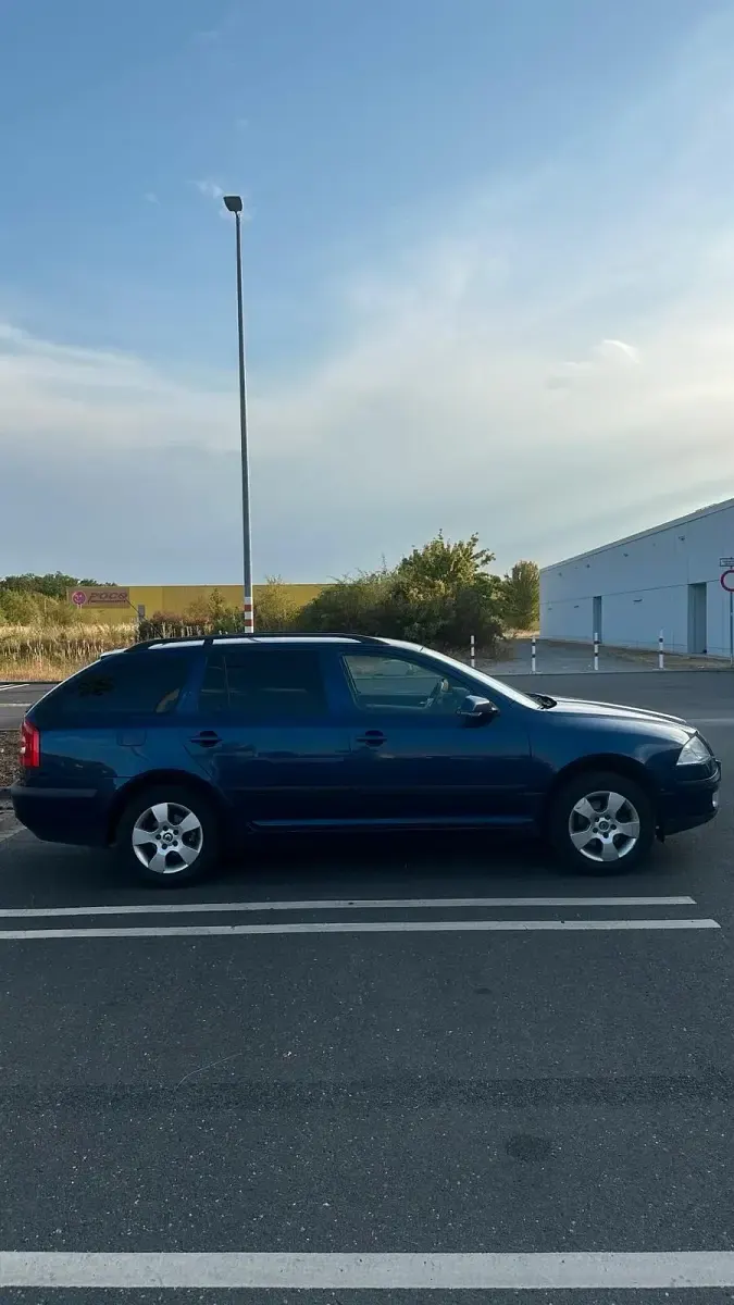 Gebraucht Skoda Octavia 102 PS (75 kW) 2008 Blau Kombi